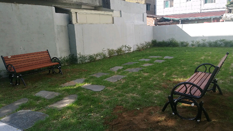 빈집 정비 사업 - 잔디밭 조성